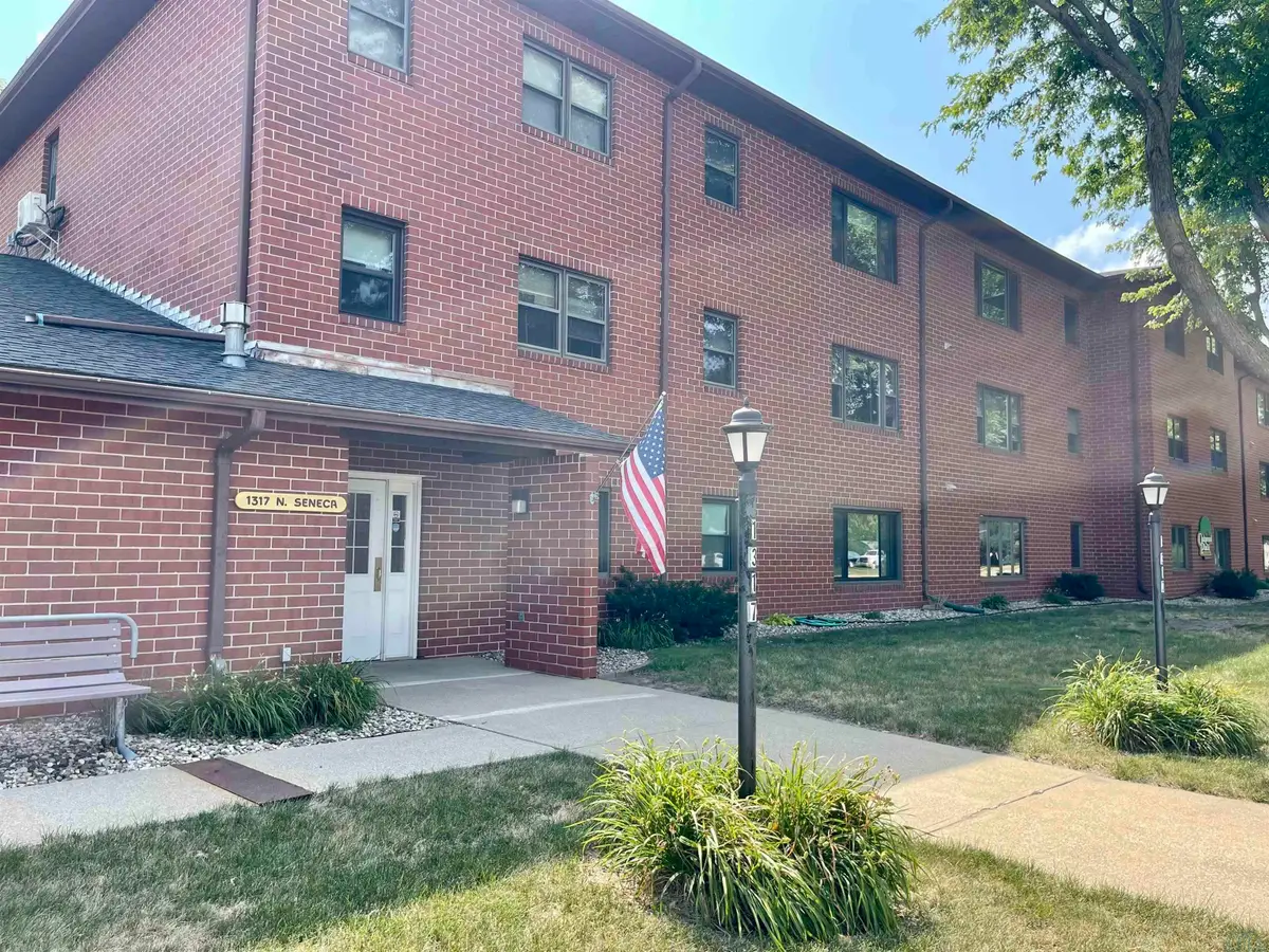 1317 Seneca Street #205, Storm Lake, IA 50588 - #1