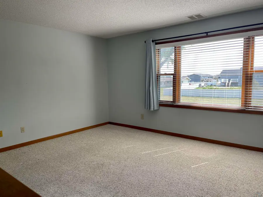 1317 Seneca Street #205, Storm Lake, IA 50588 - #3