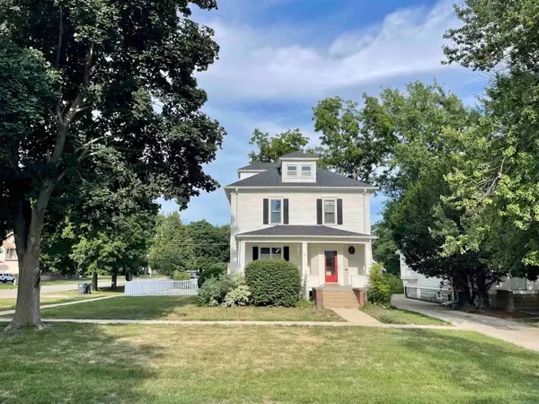 329 Otsego St, Storm Lake, IA 50588