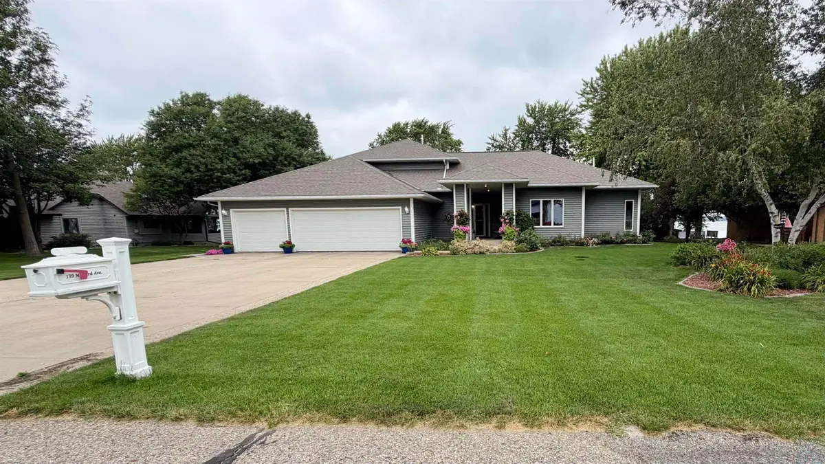 139 MALLARD AVE, Storm Lake, IA 50588 - #1