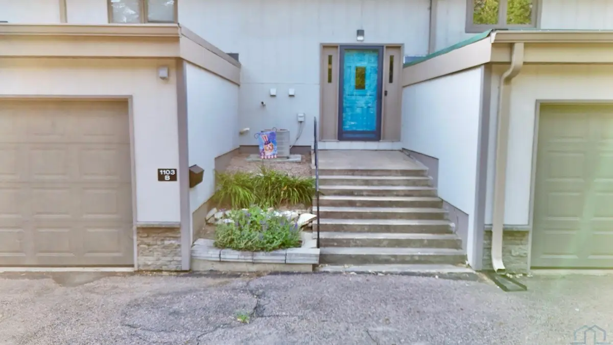 1103 Council Oak Dr, Unit B, Sioux City, IA 51101 - #1