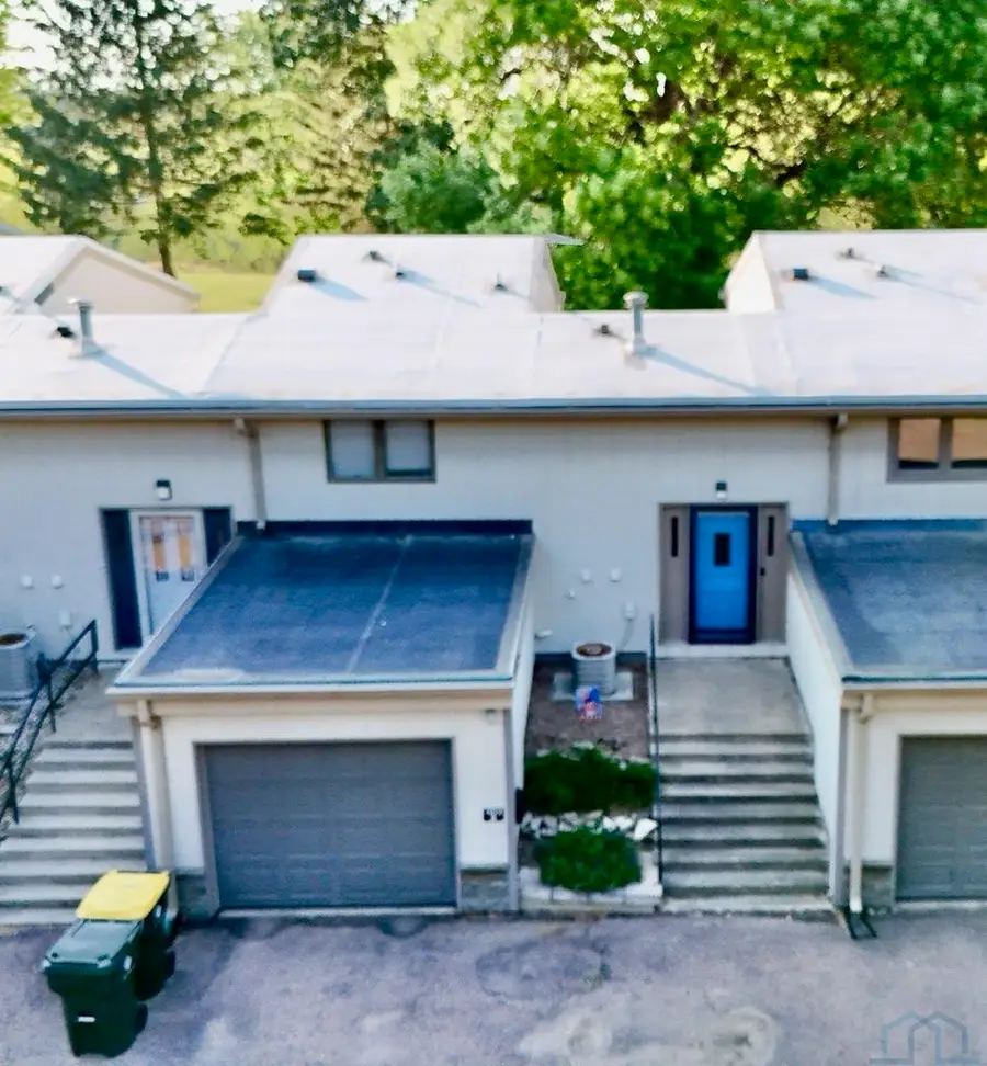 1103 Council Oak Dr, Unit B, Sioux City, IA 51101 - #3