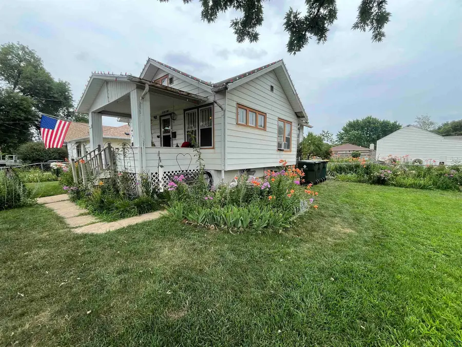 1714 S Alice St, Sioux City, IA 51106 - #2