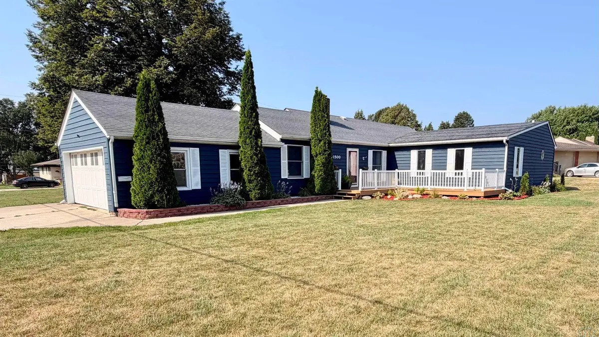 1500 W 5TH ST, Storm Lake, IA 50588 - #1