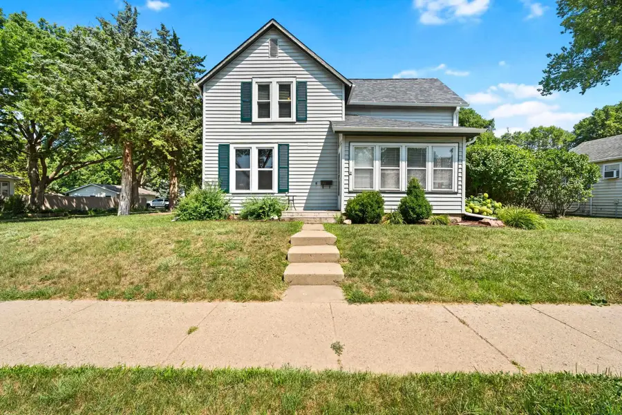 335 Plum, Vermillion, SD 57069 - #2