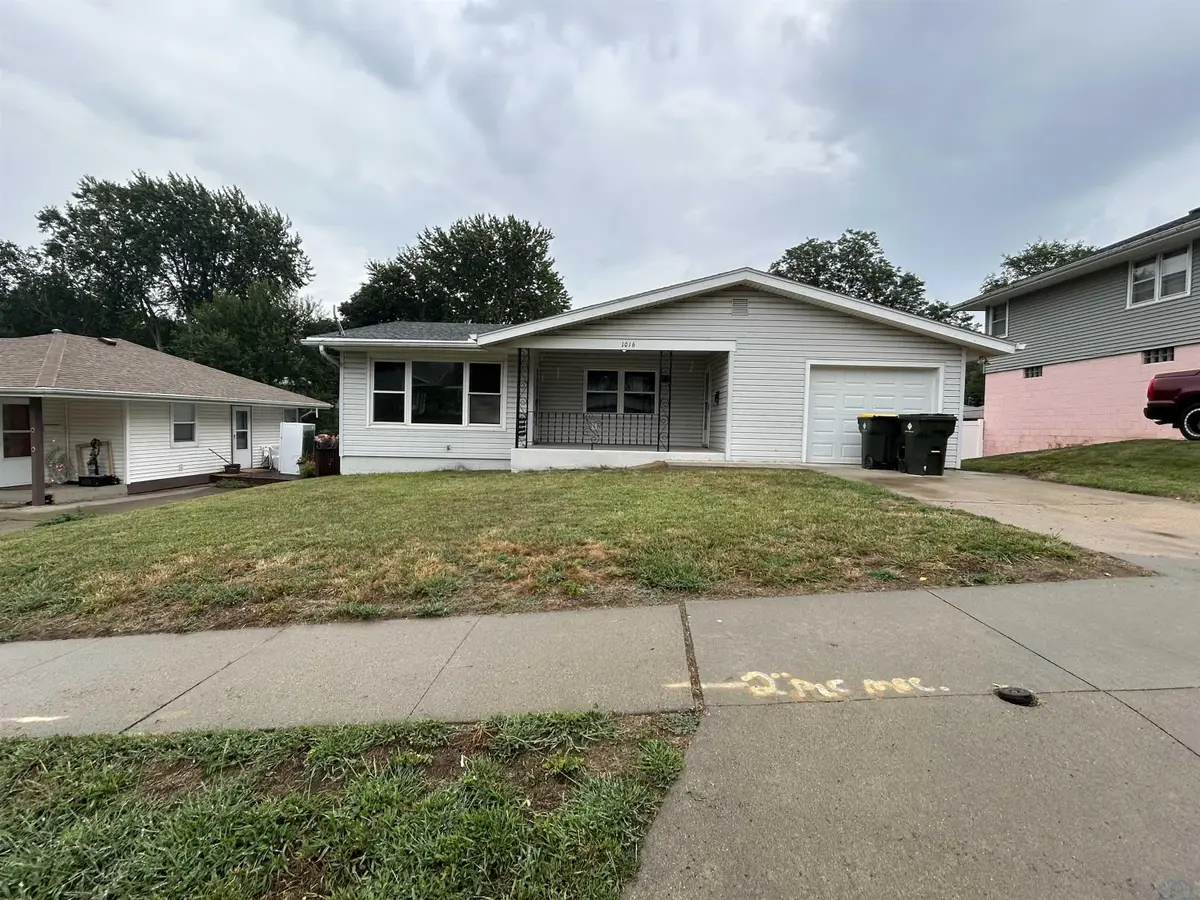 1016 S Martha Street, Sioux City, IA 51106 - #1