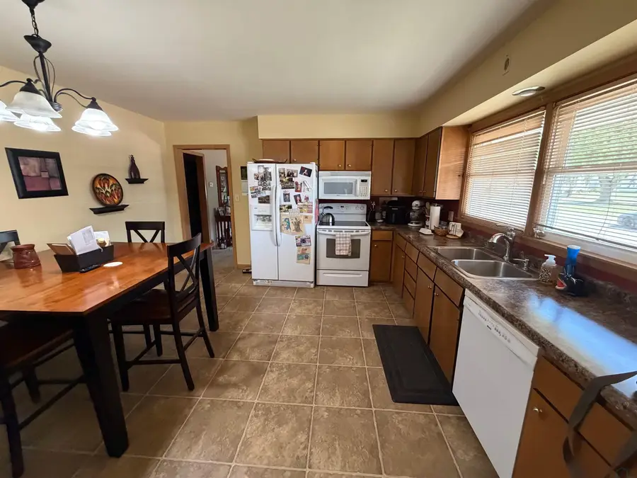 908 8th Avenue, Sheldon, IA 51201 - #2