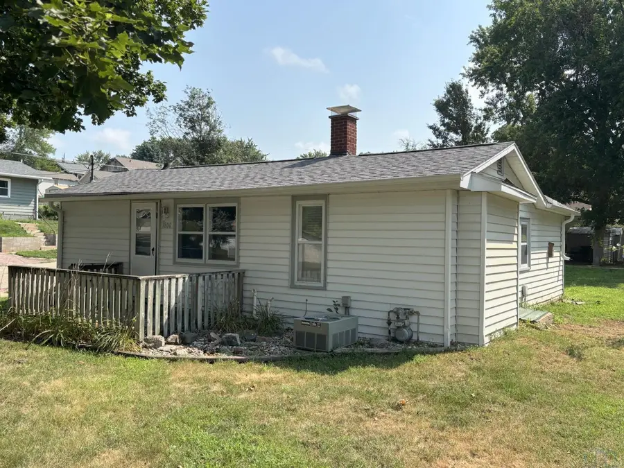 1800 S Hennepin Street, Sioux City, IA 51106 - #3