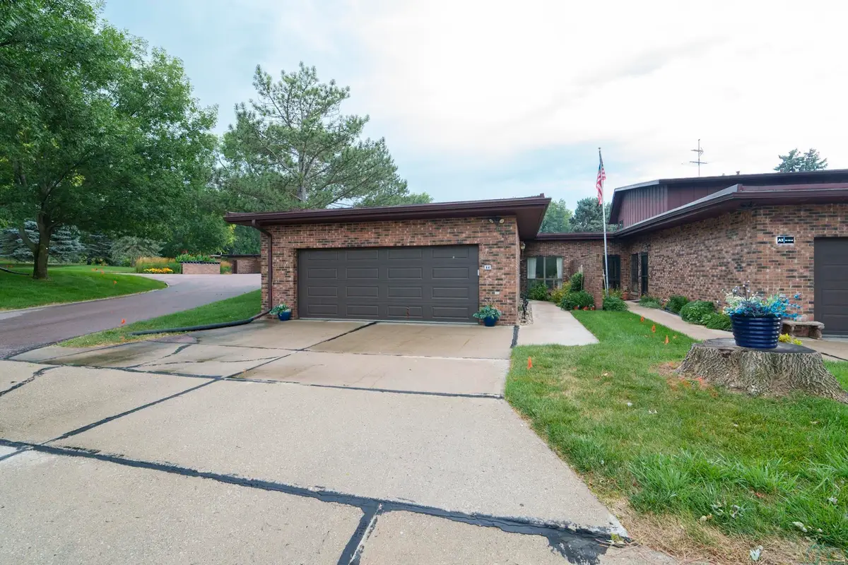 500 46th St #4, Sioux City, IA 51104 - #1
