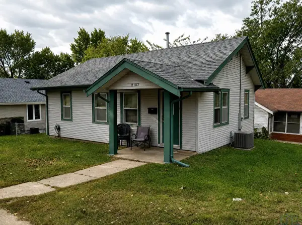 2301 S PALMETTO ST, Sioux City, IA 51106