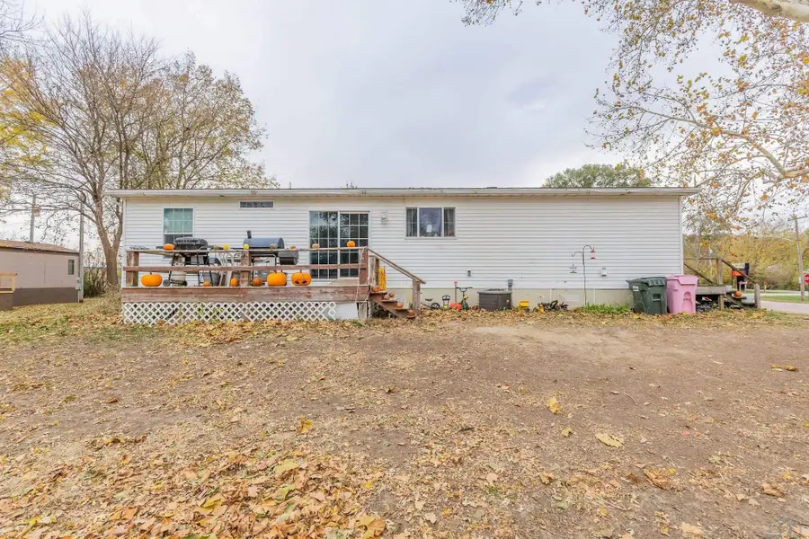 303 S 3rd St., Homer, NE 68030 - #2