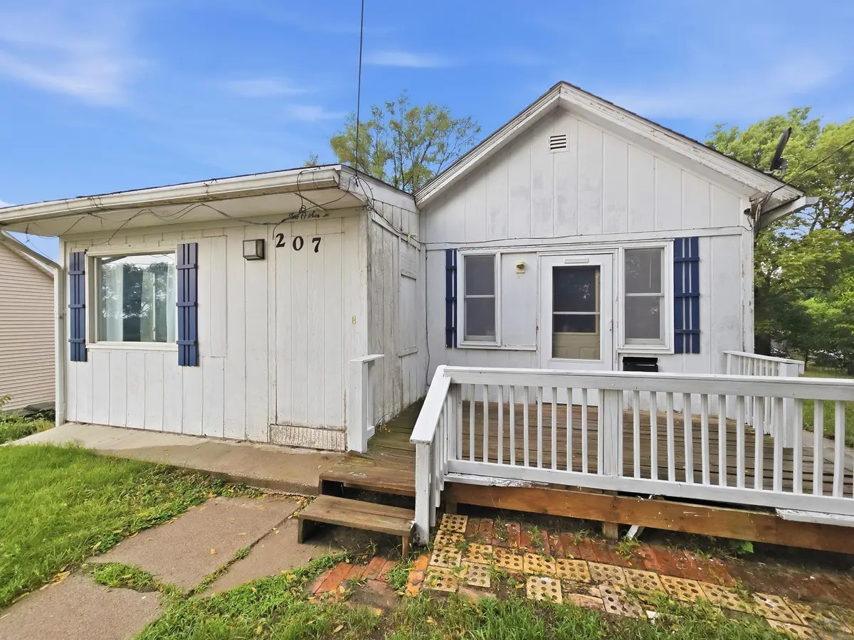 207 Helmer St, Sioux City, IA 51103 - #1