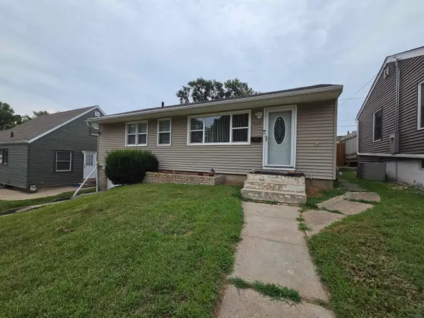 932 S Newton, Sioux City, IA 51106