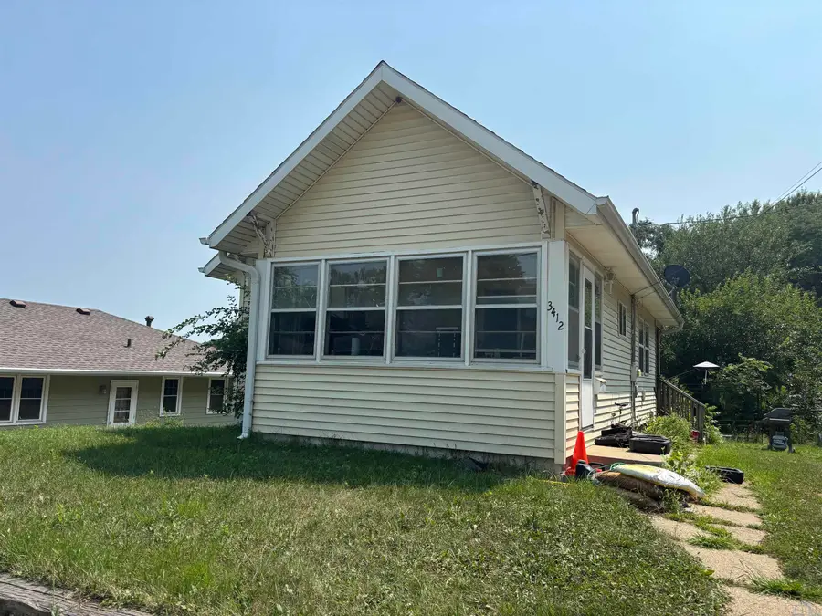 3412 Marshall Ave, Sioux City, IA 51106 - #2