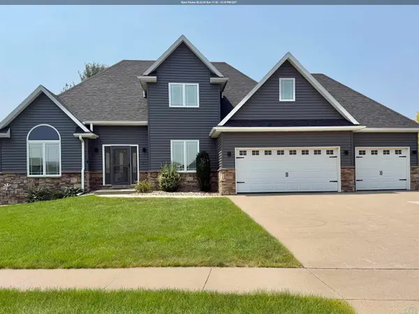 803 Cottonwood Trail, Sergeant Bluff, IA 51054