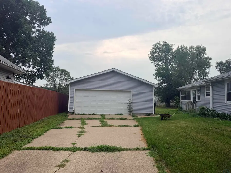 2116 Myrtle St, Sioux City, IA 51103 - #2