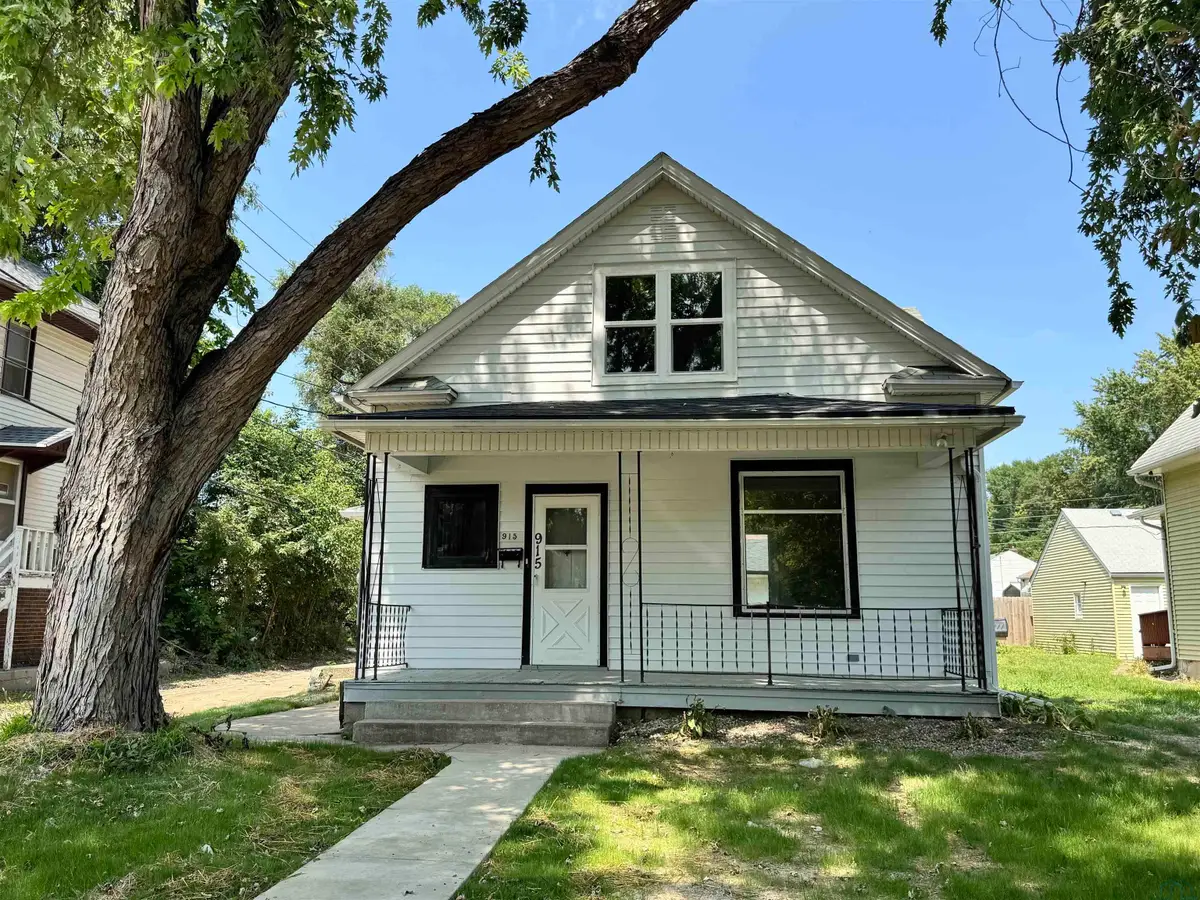 915 21st Street, Sioux City, IA 51104 - #1