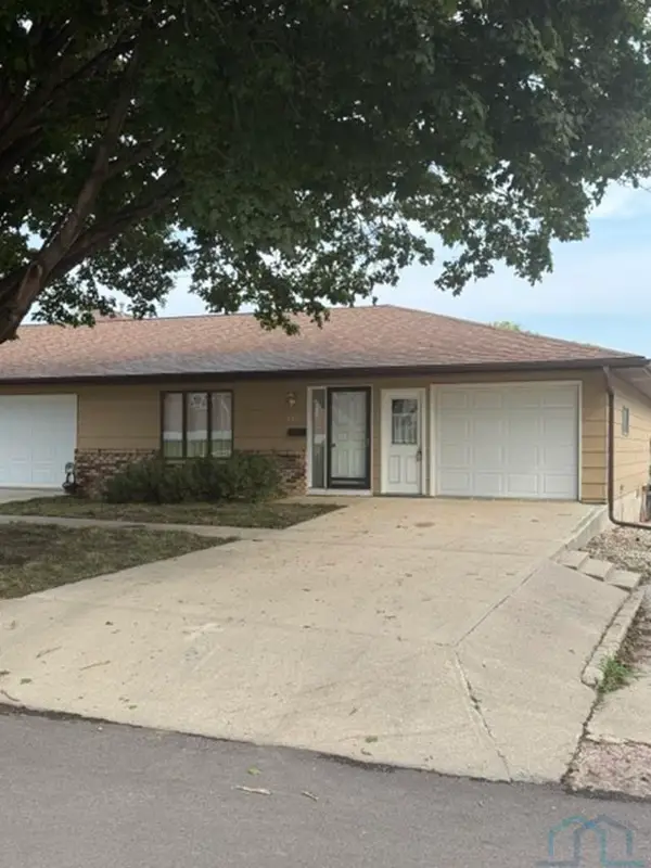 205 E 3rd St #3, Remsen, IA 51050