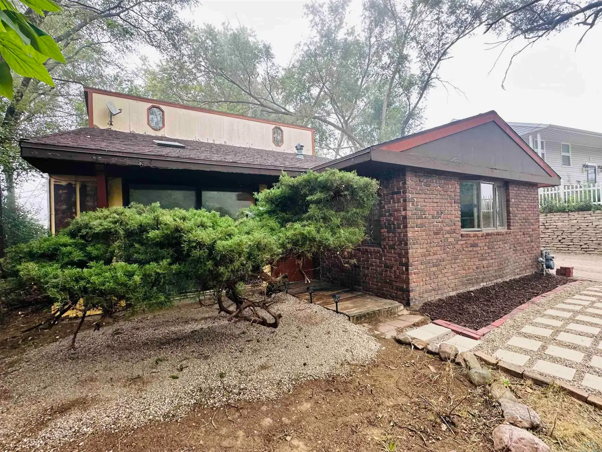716 Alice St, Sioux City, IA 51105 - #1