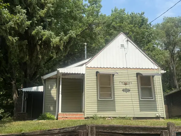 3327 Athlone Ave, Sioux City, IA 51105