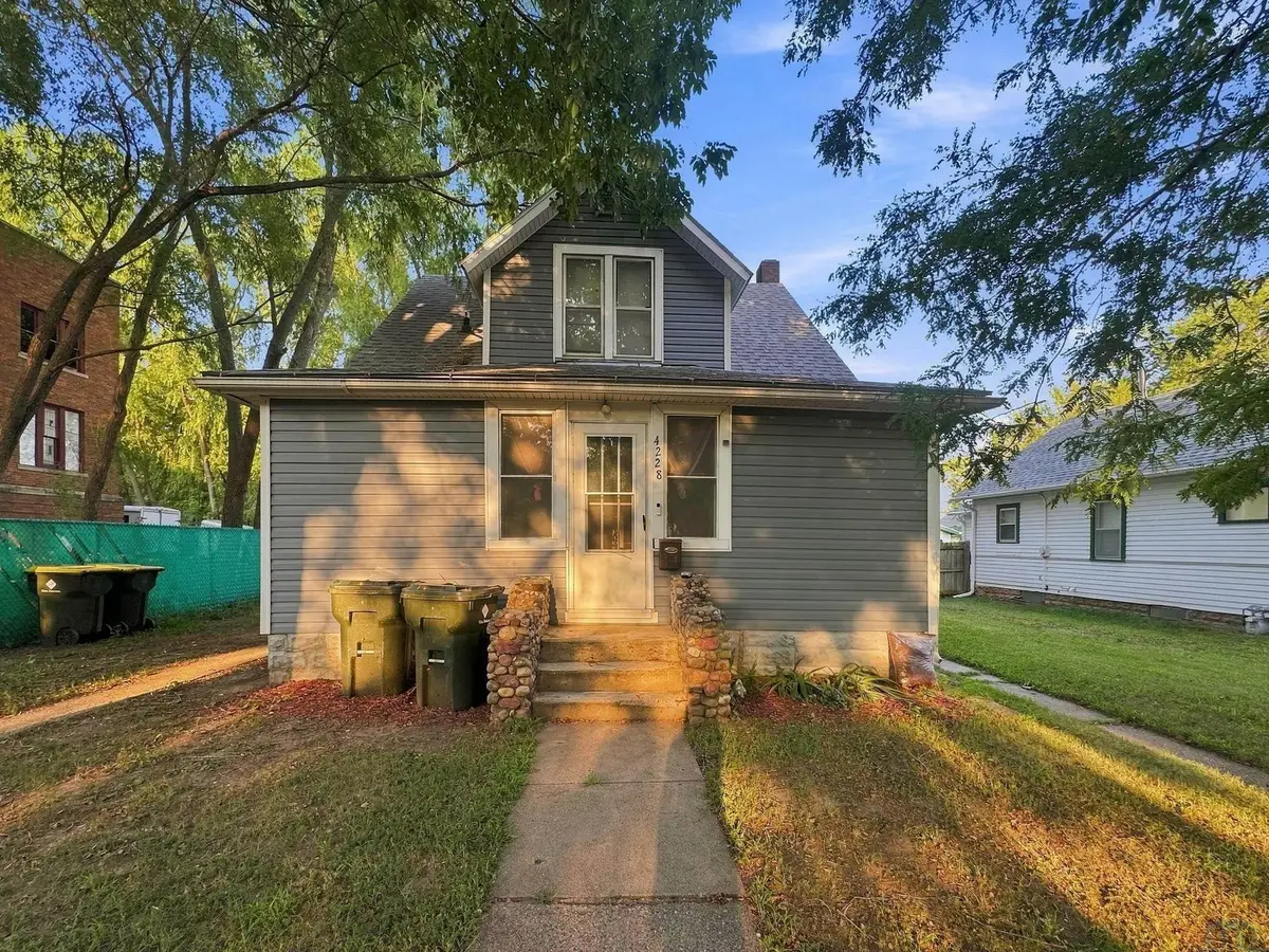 4228 Central Street, Sioux City, IA 51108 - #1