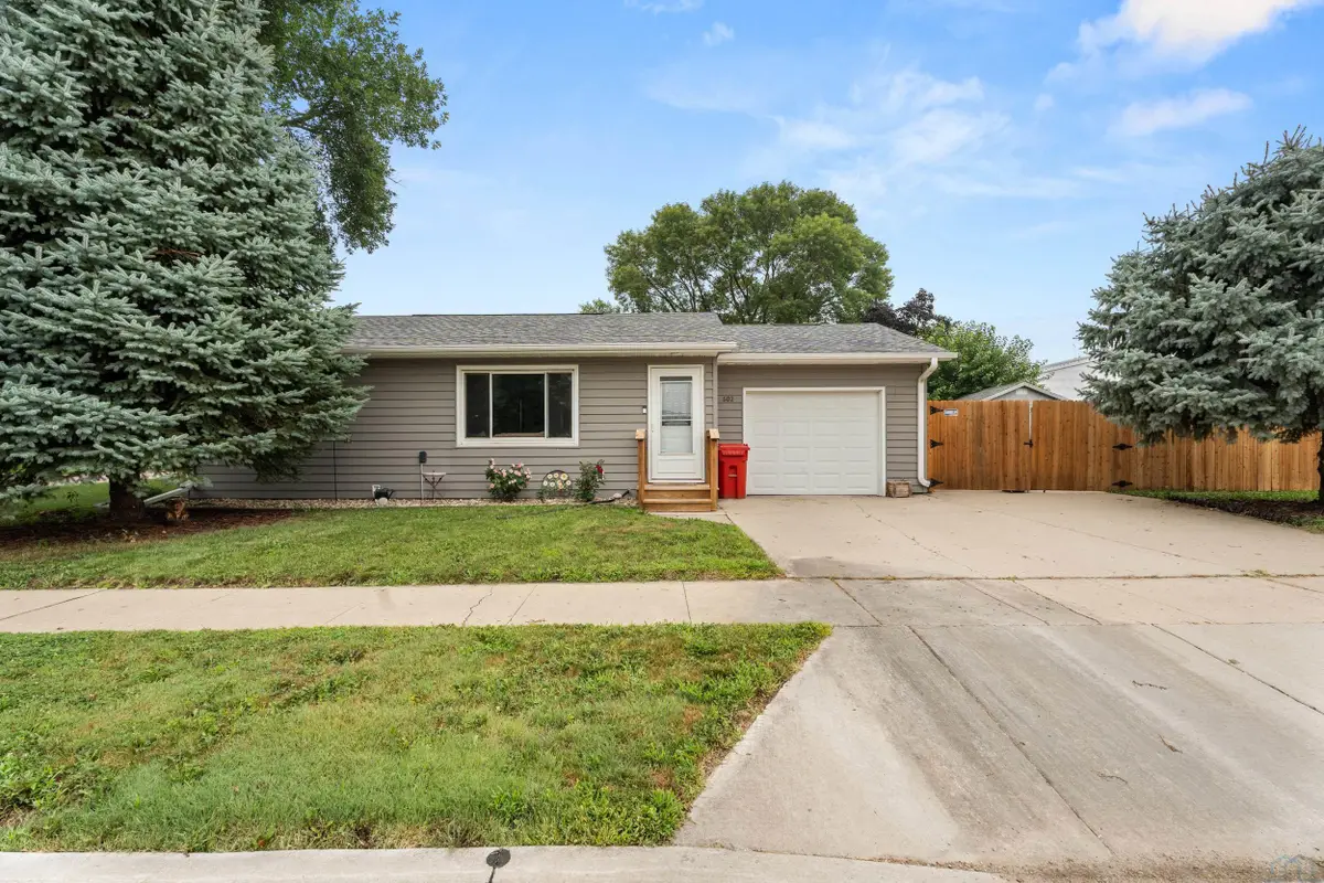602 Jefferson, Vermillion, SD 57059 - #1