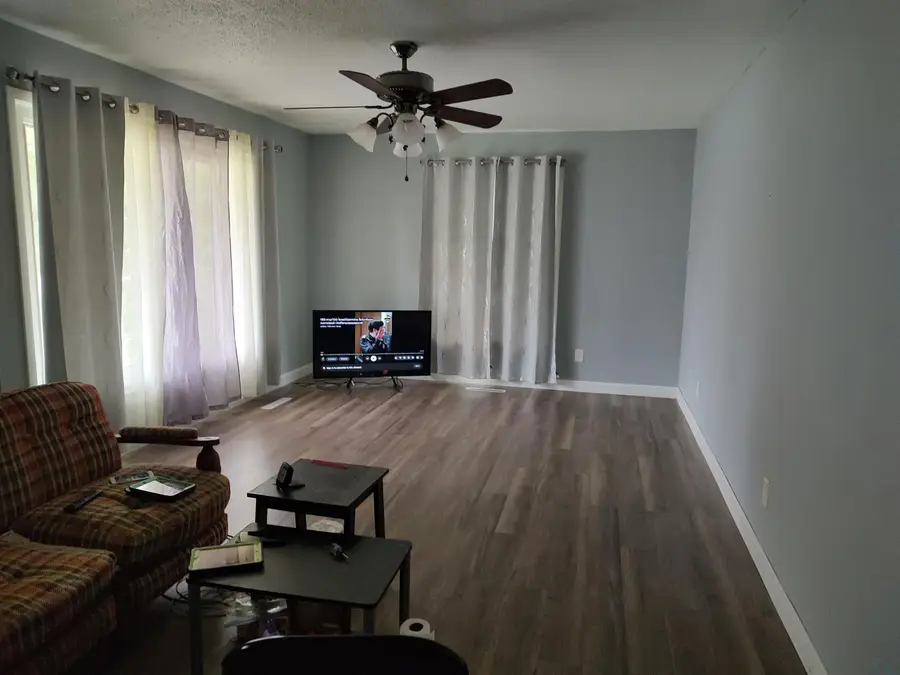 711 Geisinger, Storm Lake, IA 50588 - #2