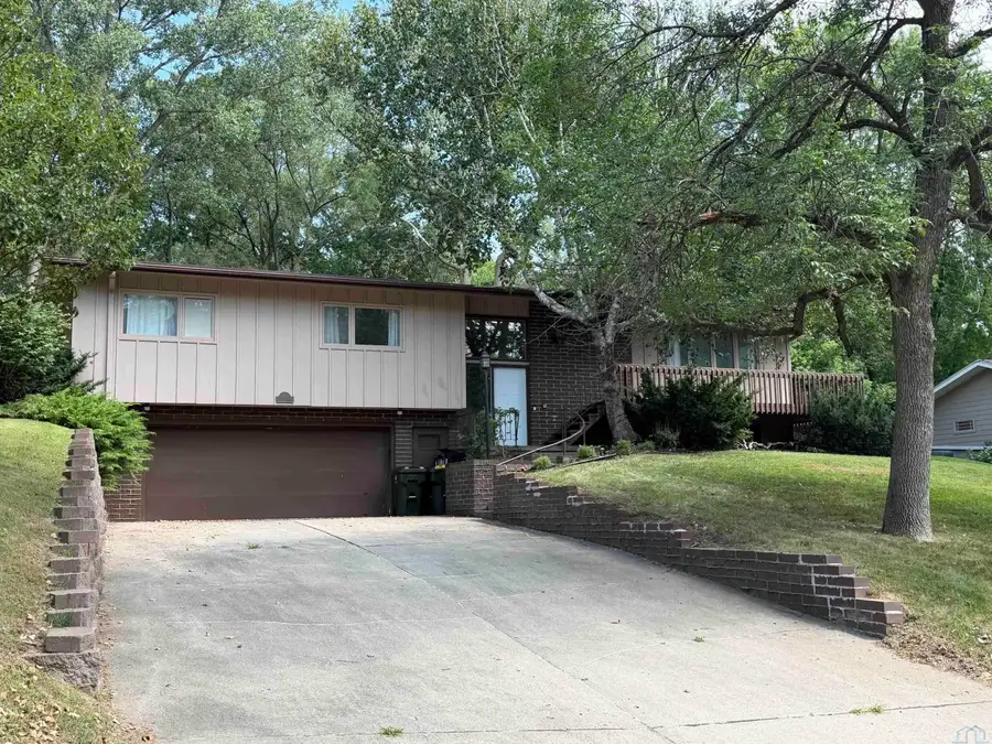 4708 Perry Way, Sioux City, IA 51104 - #2