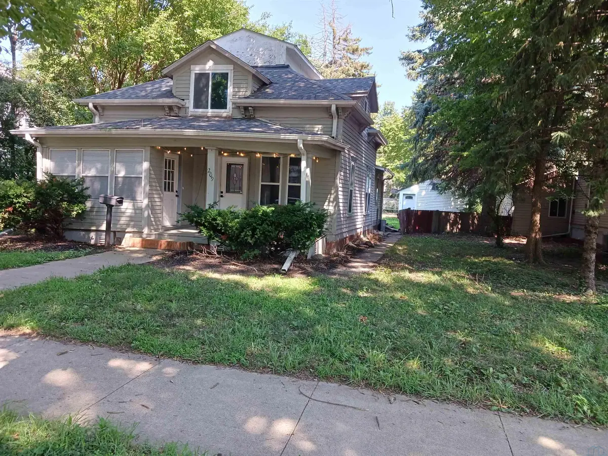 209 N Harvard, Vermillion, SD 57069 - #1