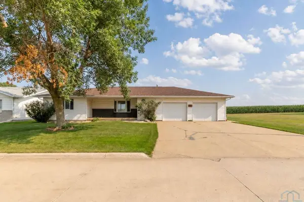 307 Kurtz Drive, Kingsley, IA 51028