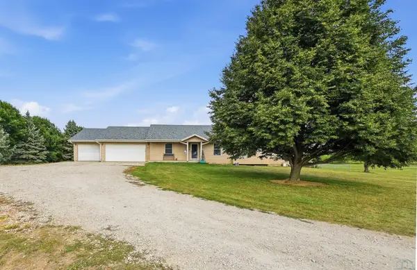 31632 HEDGE AVE, Sioux City, IA 51108