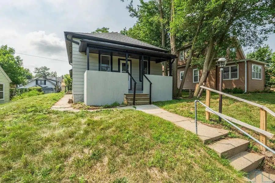 3514 Macomb Ave, Sioux City, IA 51106 - #2