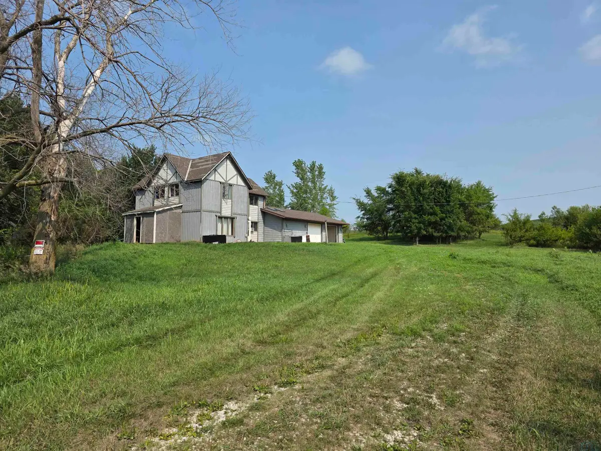 4189 250th St, Danbury, IA 51019 - #1