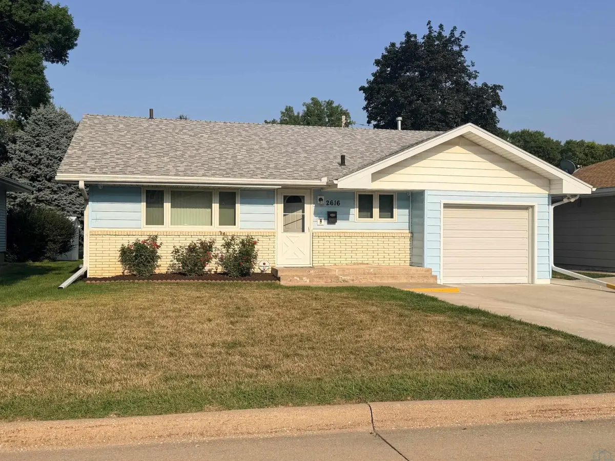 2616 S Oleander St., Sioux City, IA 51106 - #1