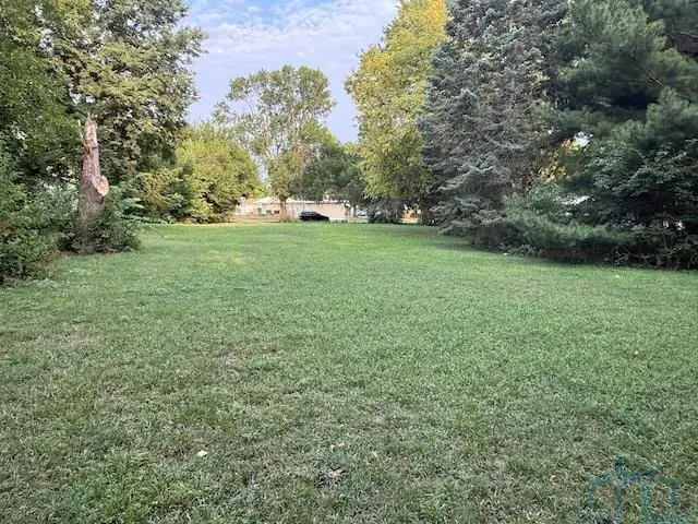 208 Carr, Vermillion, SD 57069 - #3