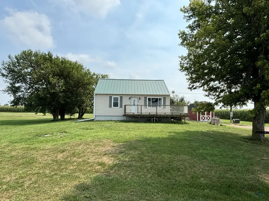 3070 Cass Ave, Salix, IA 51052 - #2