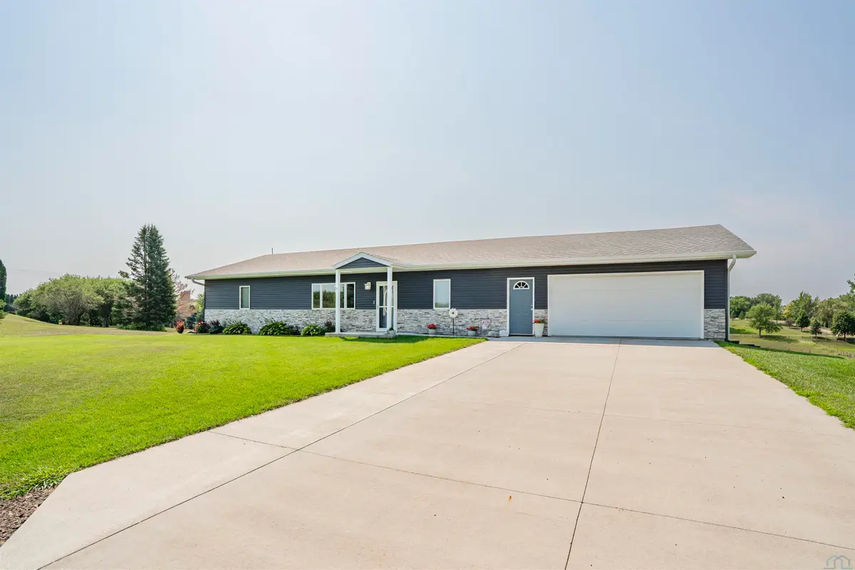 26800 ASH ST, Hinton, IA 51024 - #1