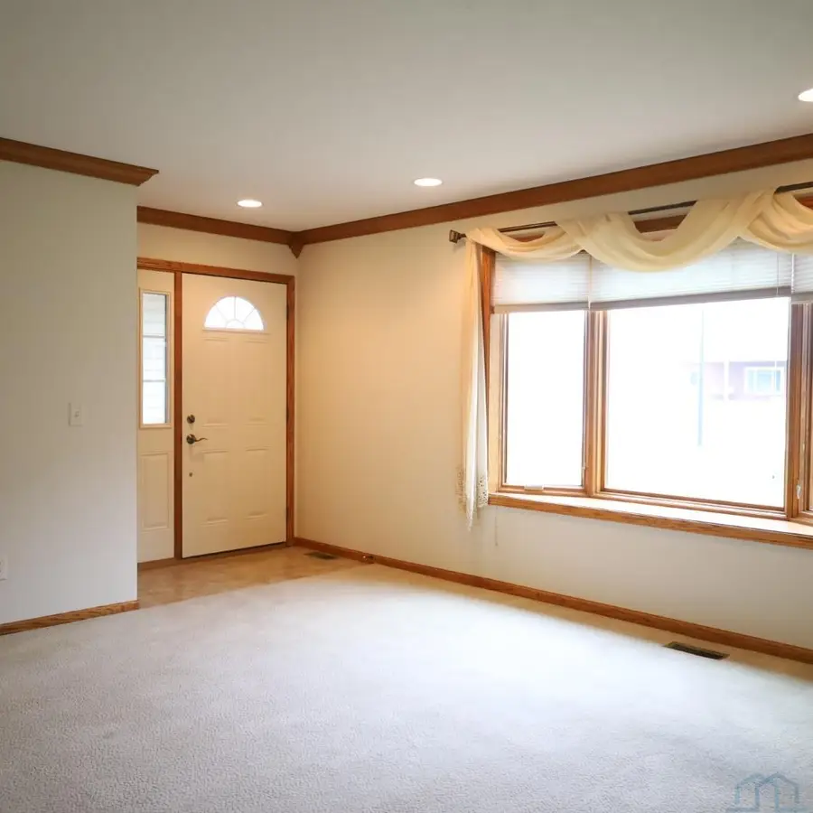 701 S Bradley Street #102, Rock Rapids, IA 51246 - #3