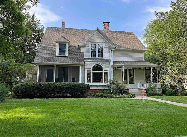 404 Cottage Ave., Vermillion, SD 57069