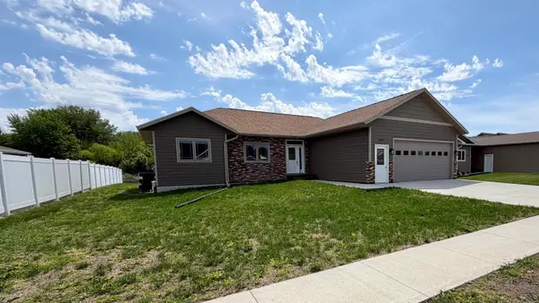 1205 KELVIN RD, Storm Lake, IA 50588
