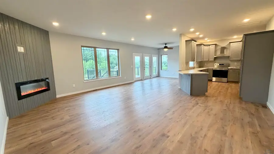 1205 KELVIN RD, Storm Lake, IA 50588 - #2