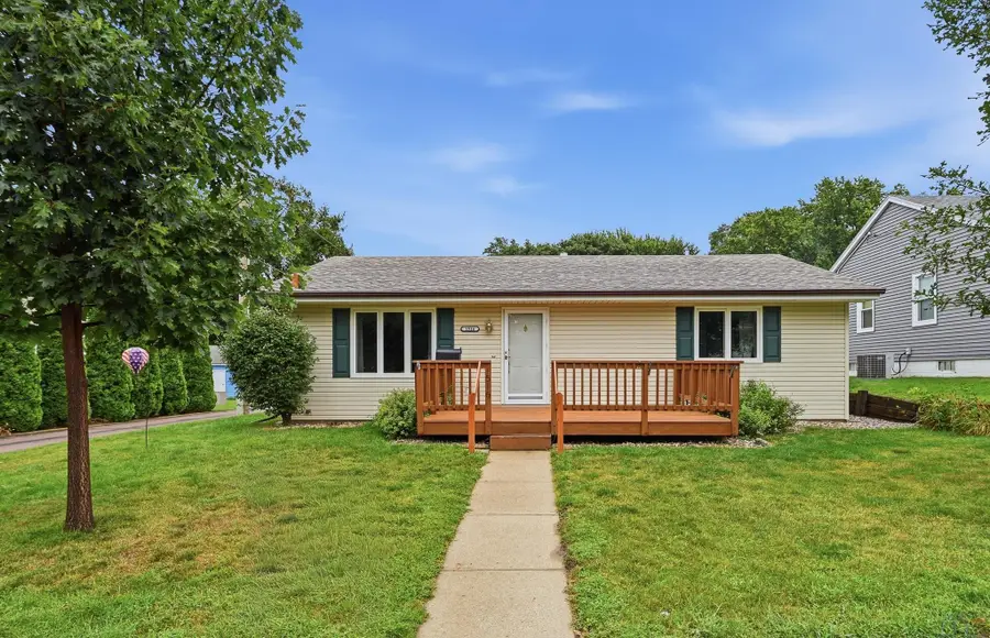 1516 S Clinton Street, Sioux City, IA 51106 - #2