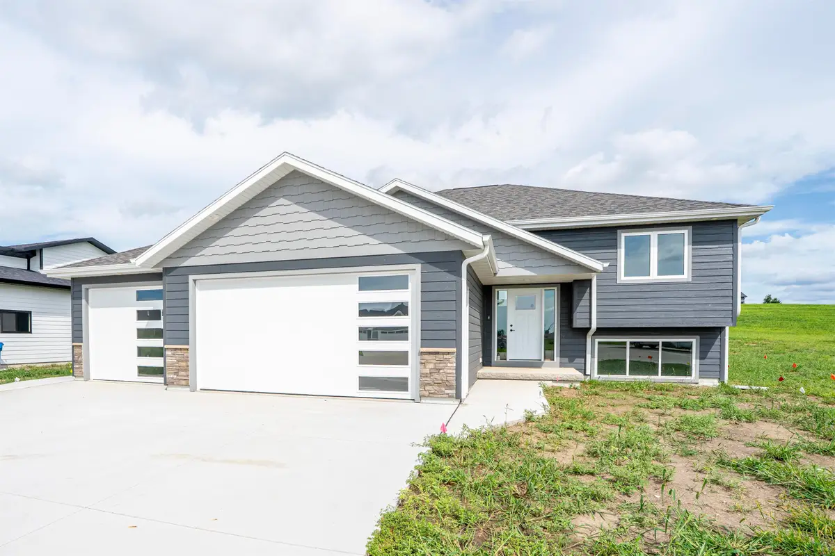 1912 2nd Ave SE, Le Mars, IA 51031 - #1