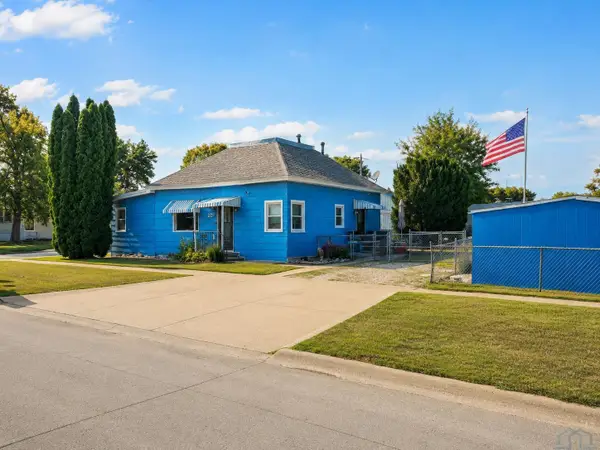 201 E 8th, South Sioux City, NE 68776
