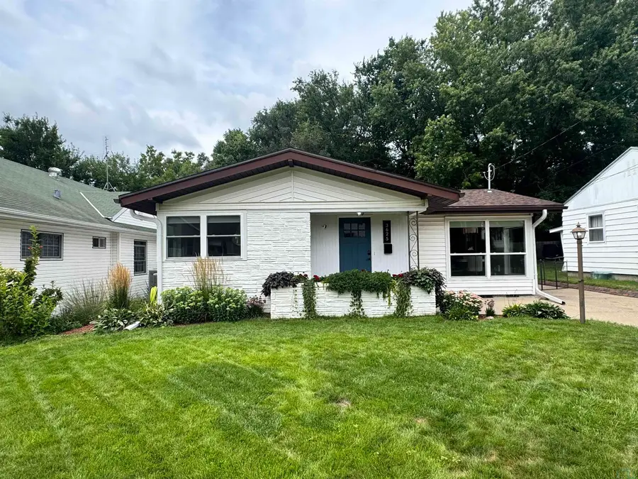 3625 Pierce St, Sioux City, IA 51104 - #2