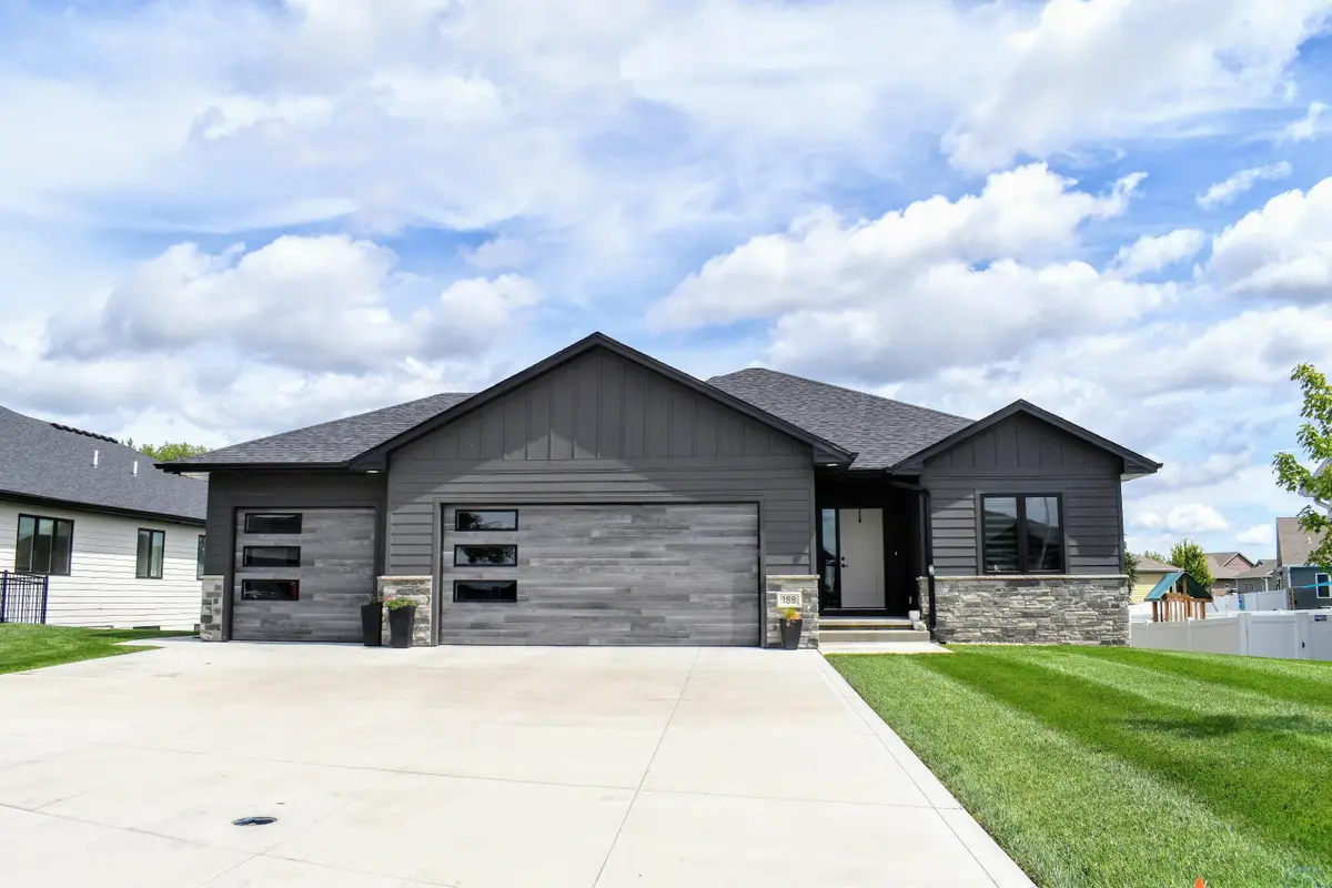 188 N Canterbury, North Sioux City, SD 57049 - #1