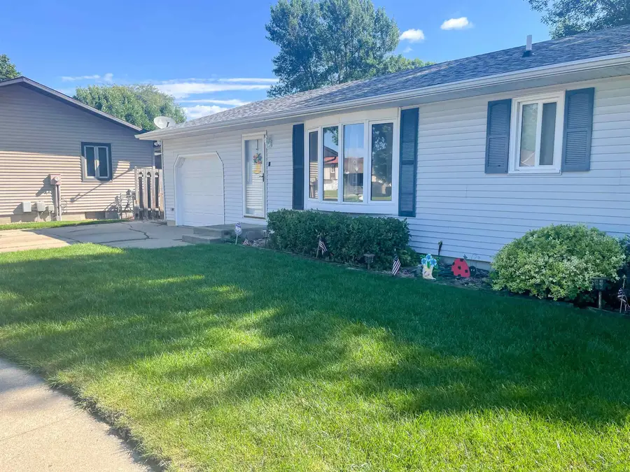 2204 F Street, South Sioux City, NE 68776 - #2