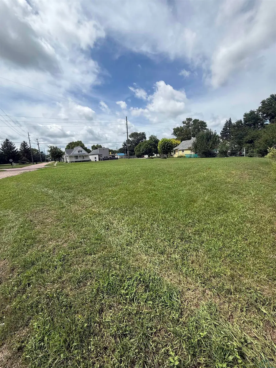 1900 Riverside Blvd, Sioux City, IA 51109 - #2
