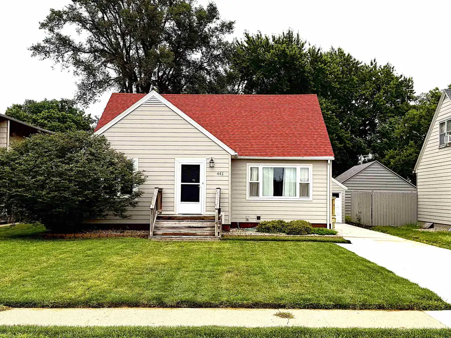 441 N Pine St., Vermillion, SD 57069 - #2