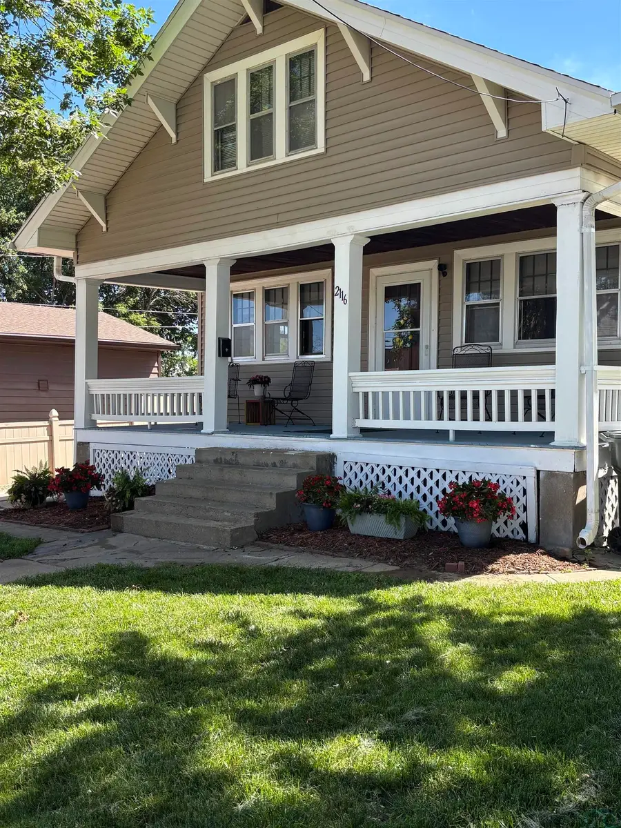 2116 S Paxton St, Sioux City, IA 51106 - #2